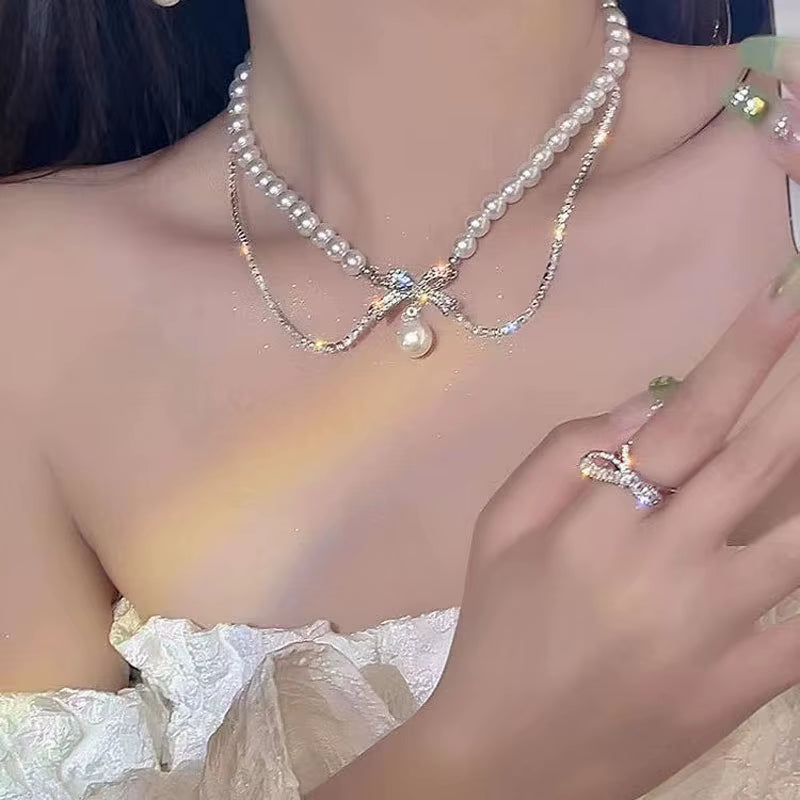 Pearly Bow Chain Necklace